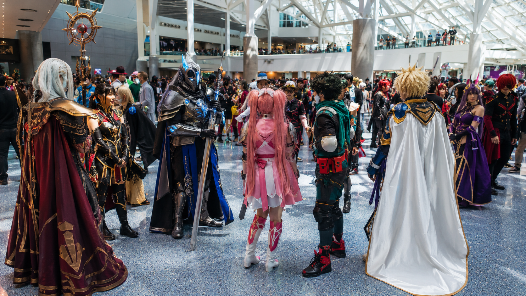 Cosplayers and costumers at SDCC